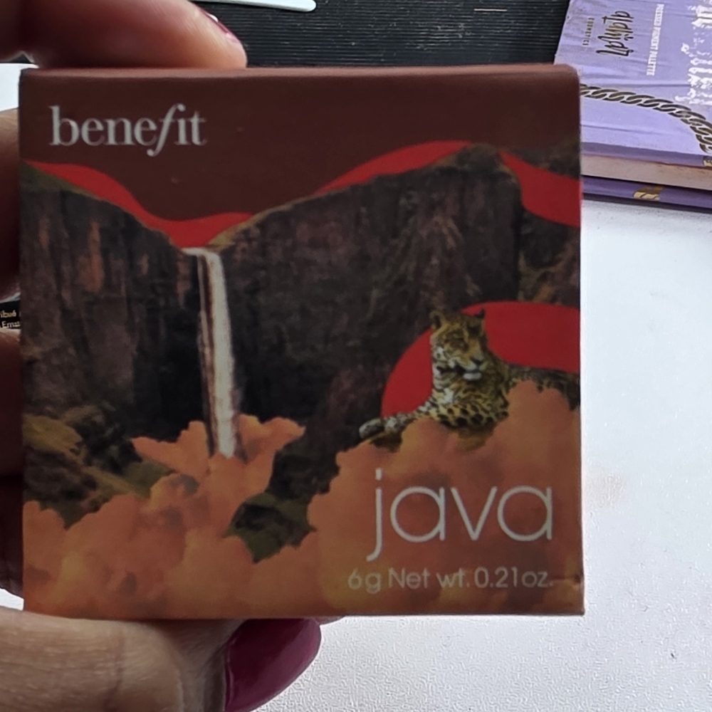 Benefit Java Blush with Scenic Design